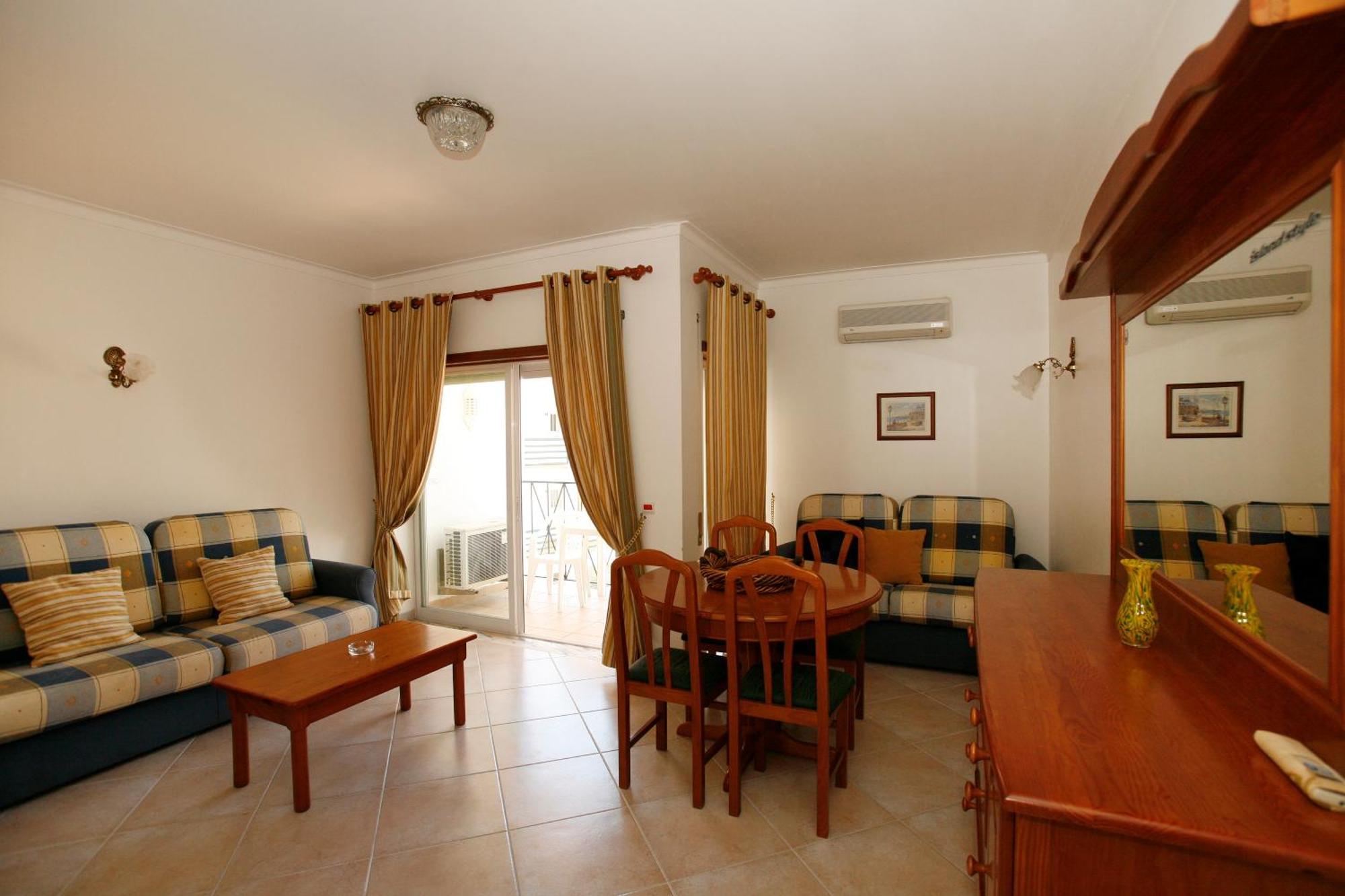 Apartamentos Coral Do Vau Portimao Exterior photo