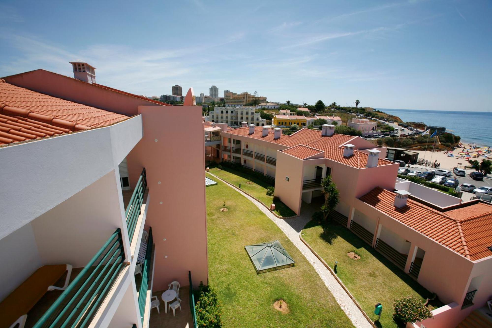 Apartamentos Coral Do Vau Portimao Exterior photo