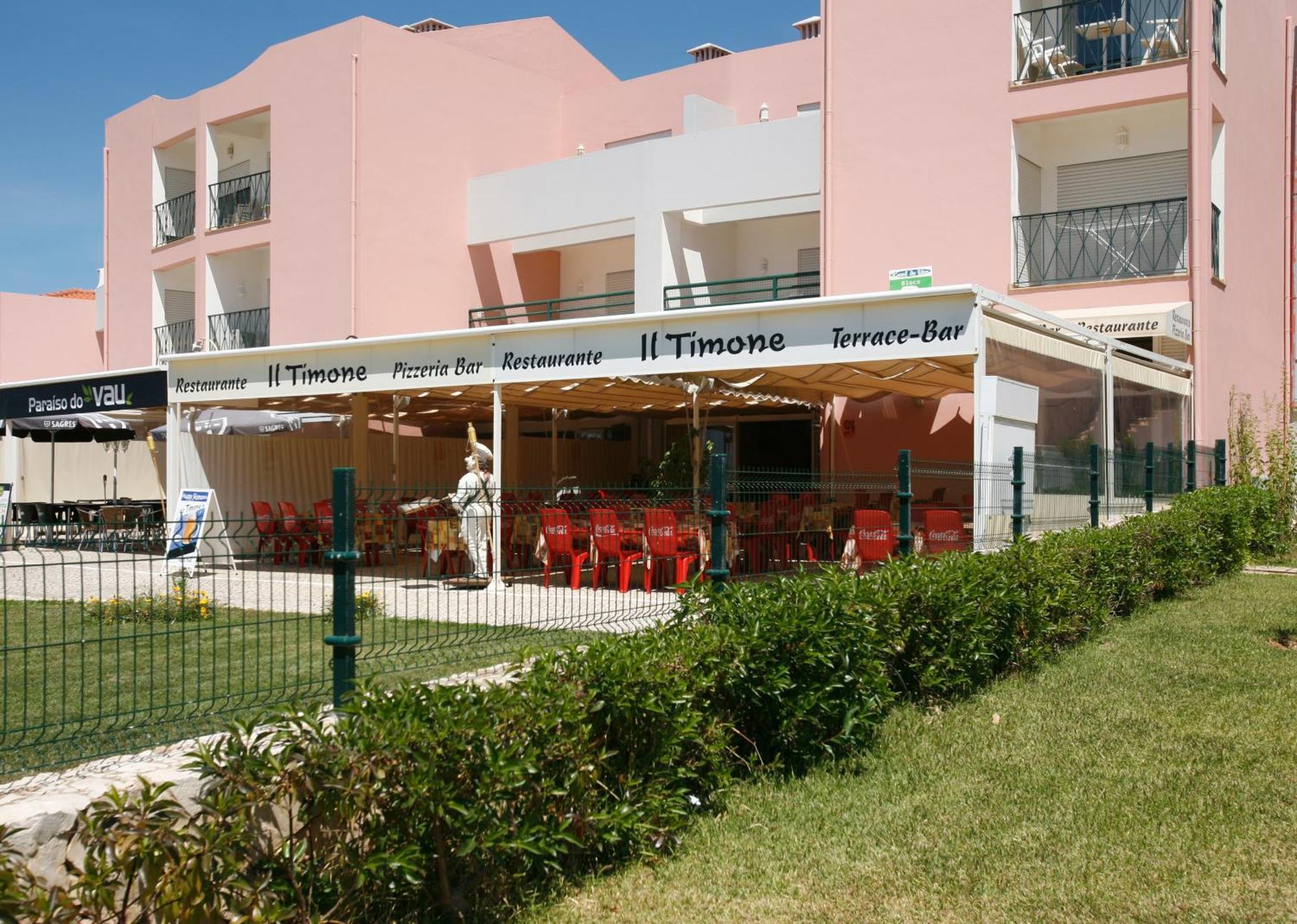 Apartamentos Coral Do Vau Portimao Exterior photo